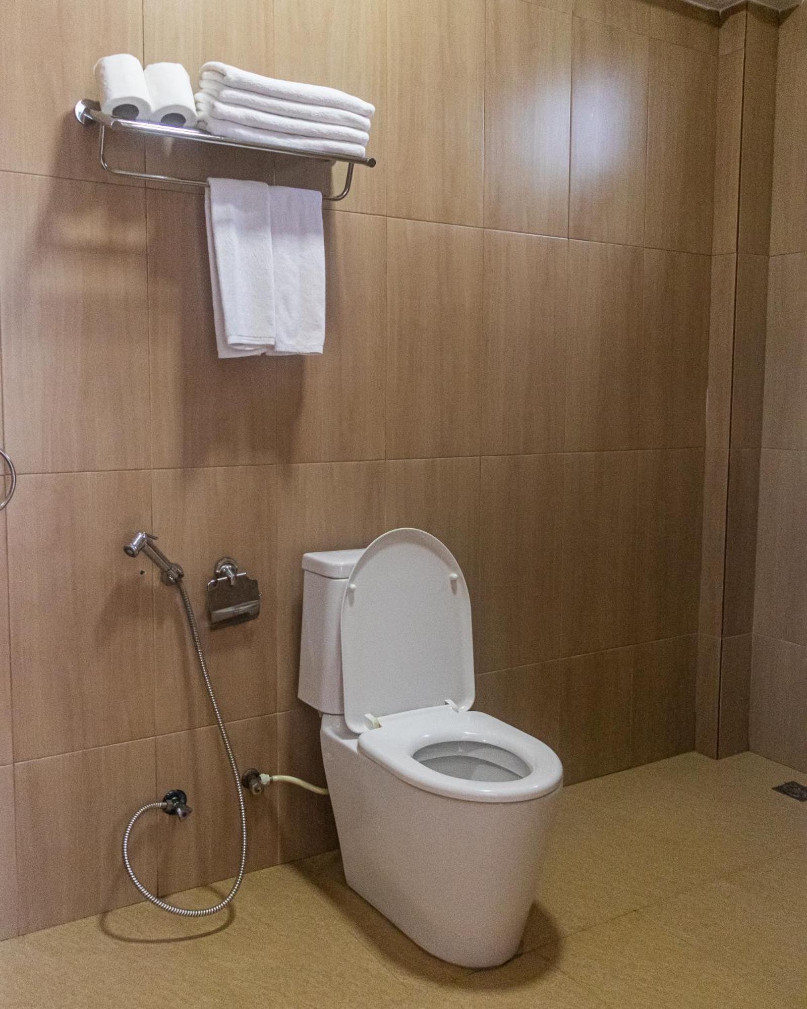 Rumah 320 m² dengan 11 kamar tidur dan 12 kamar mandi pribadi di Atol Mali Selatan Guraidhoo  Bagian luar foto